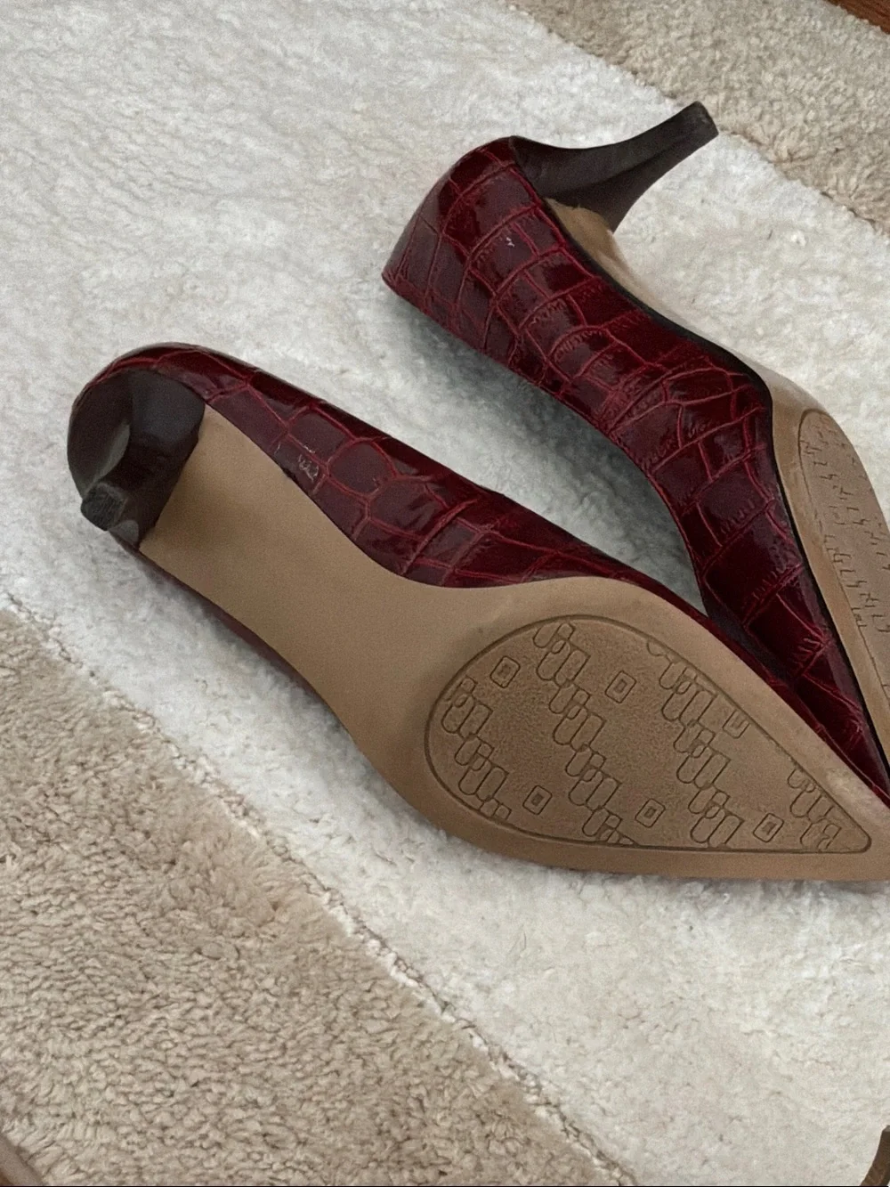 Bandolino dark Red Croc-Embossed Pointed Toe Pumps